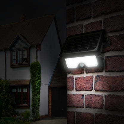 Luceco Solar Guardian 5w Floodlight with PIR Sensor