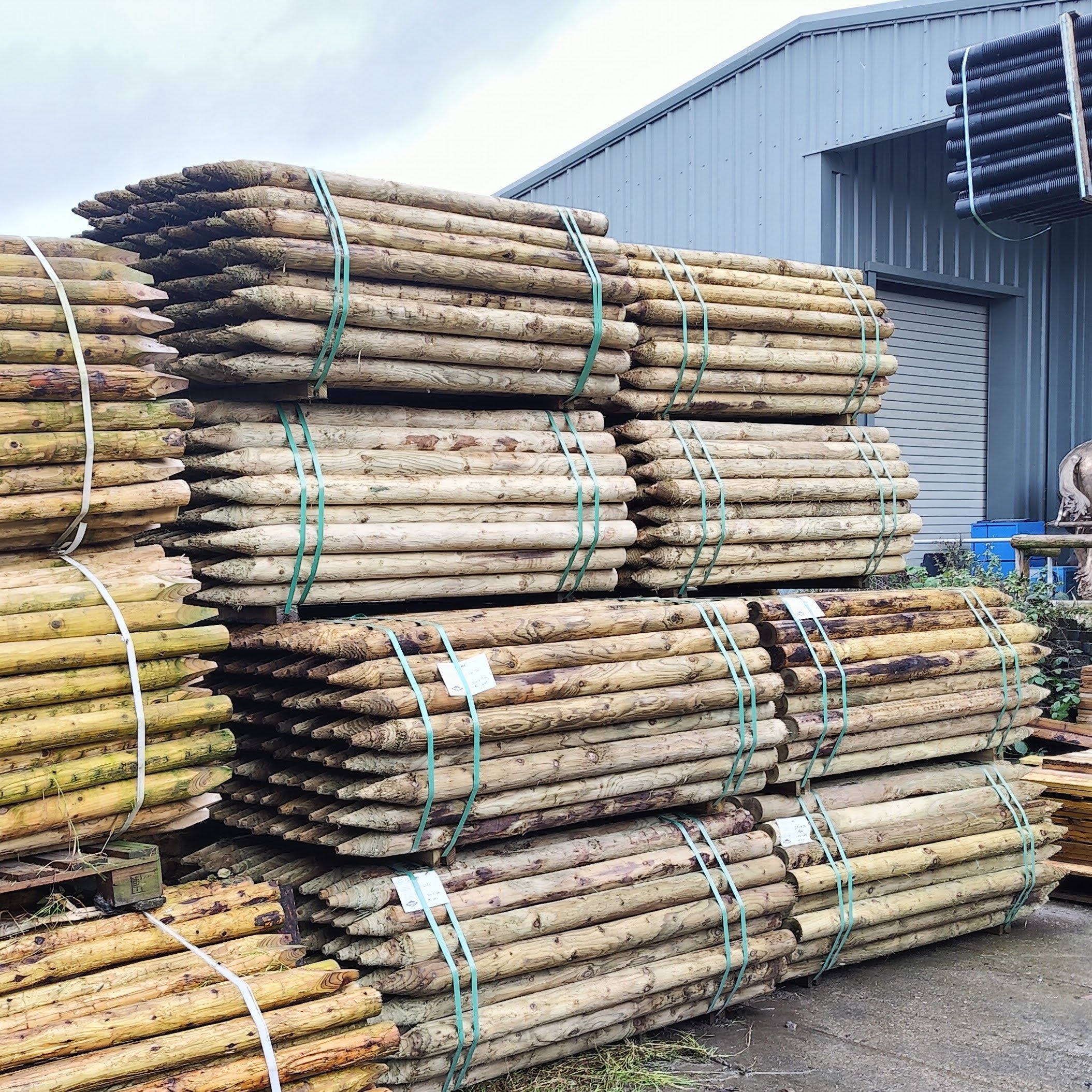 Round Peeled Post 75-100mm (3-4") 1.65m (5'6")