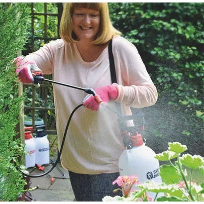 Spear & Jackson 8 Litre Pump Action Pressure Sprayer Spear & Jackson